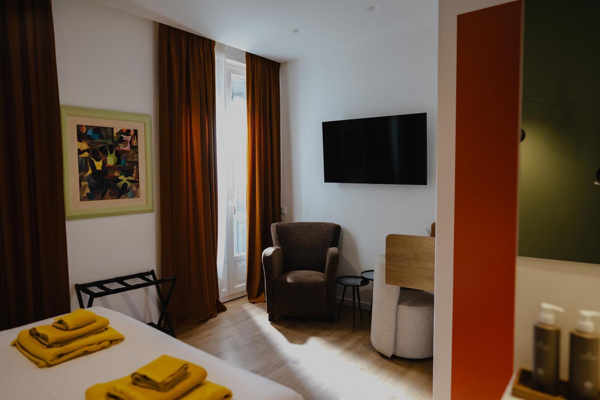 Deluxe Queen Room